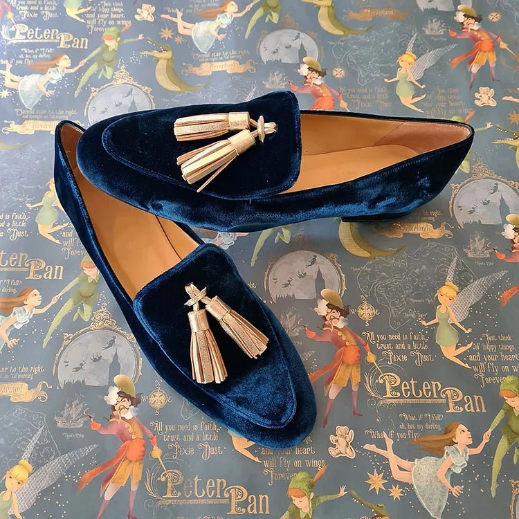 Hannah | Midnight Elegance Loafers with Champagne Tassels