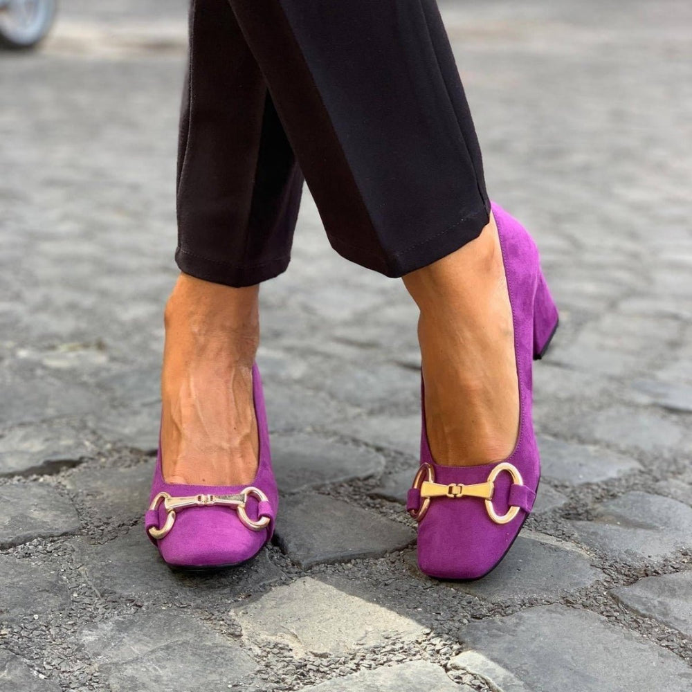 Charlotte | Elegant Pumps With Gold Detail - Barbara benjamin new york