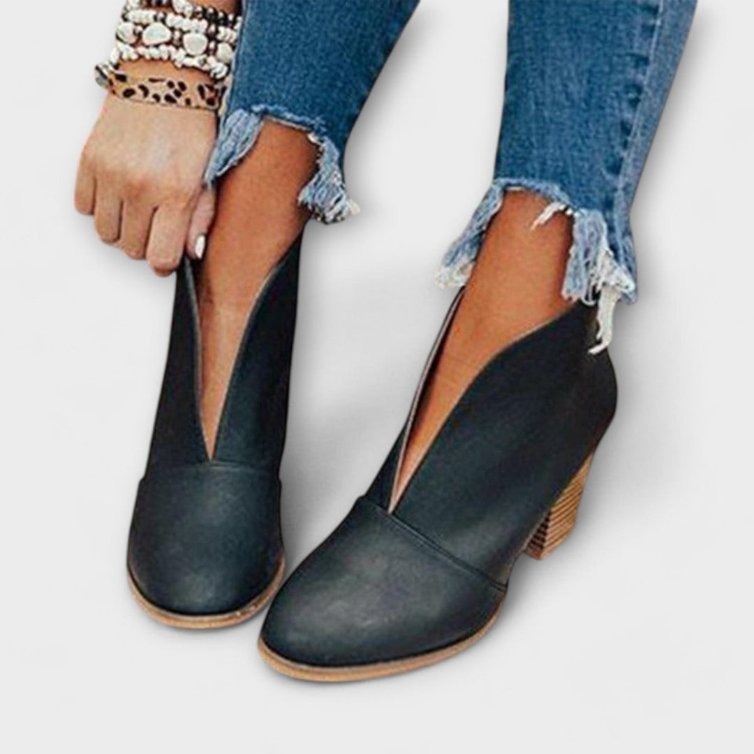 Zoe | Elegant ankle boots for every day - Barbara benjamin new york